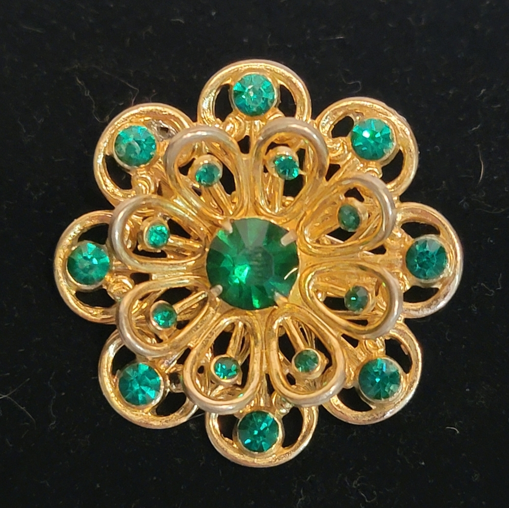 Vintage Coro Green Rhinestone Gold Tone Openwork Floral Brooch 1.25”